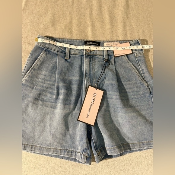 ✨ BCBGeneration Relaxed Denim Trouser Shorts | NWT | Size 11/30 ✨ - Picture 7 of 9